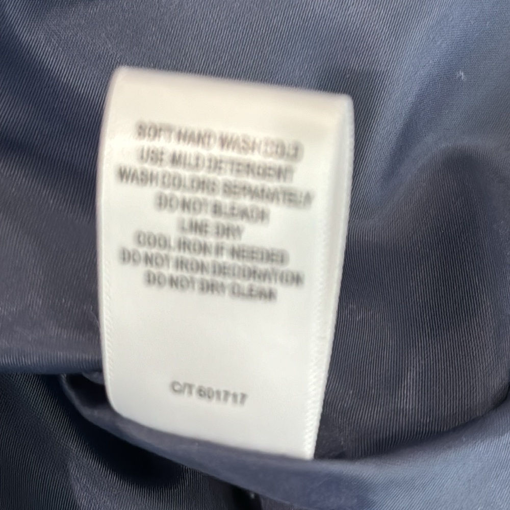 Just TaylorSz 4P Navy with metallic thread back zip never worn. EUC - Picture 8 of 8